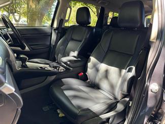 2022 Mitsubishi Pajero Sport - Thumbnail