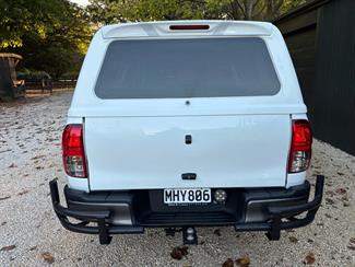 2019 Toyota Hilux - Thumbnail