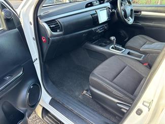 2017 Toyota Hilux - Thumbnail