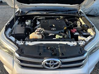 2017 Toyota Hilux - Thumbnail