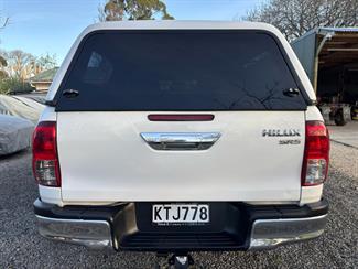 2017 Toyota Hilux - Thumbnail