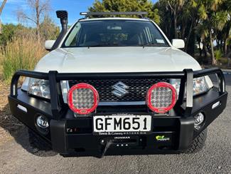 2012 Suzuki Grand Vitara - Thumbnail