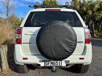 2012 Suzuki Grand Vitara - Thumbnail