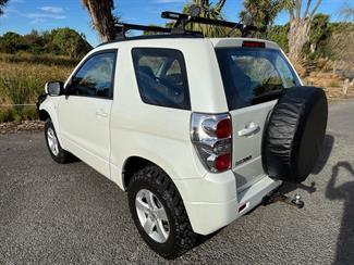 2012 Suzuki Grand Vitara - Thumbnail