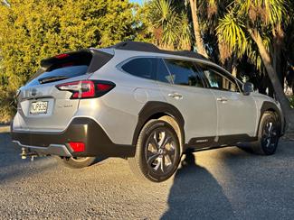 2021 Subaru Outback - Thumbnail