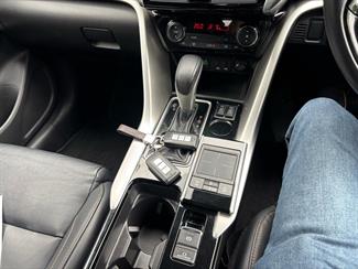 2019 Mitsubishi Eclipse Cross - Thumbnail