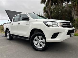 2018 Toyota Hilux - Thumbnail