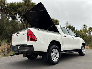 2018 Toyota Hilux - Thumbnail