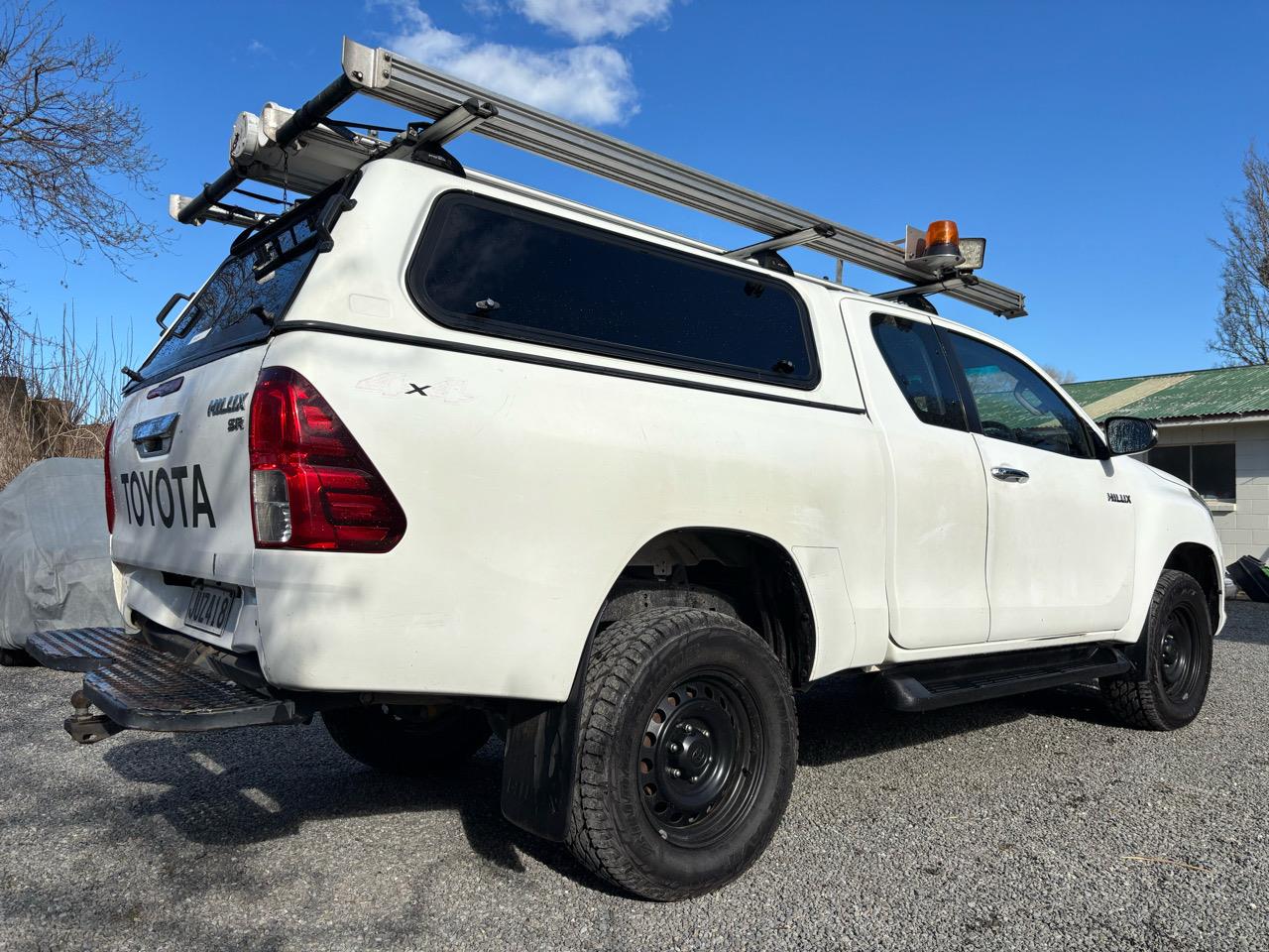 2016 Toyota Hilux